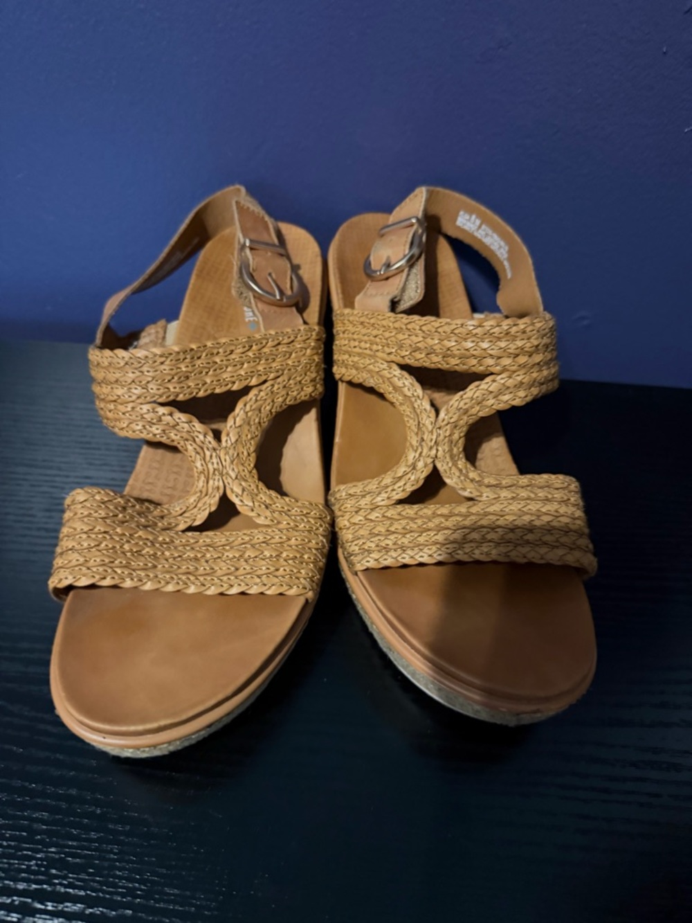 Baretraps Elsa Posture Plus  Tan Wedge Sandals - Women's Summer Platform size 8 - Picture 2 of 5
